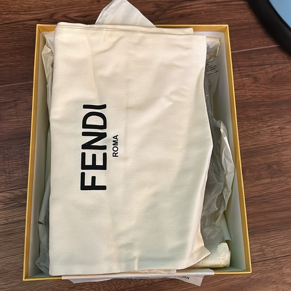 Fendi Rockoko - Picture 6 of 7